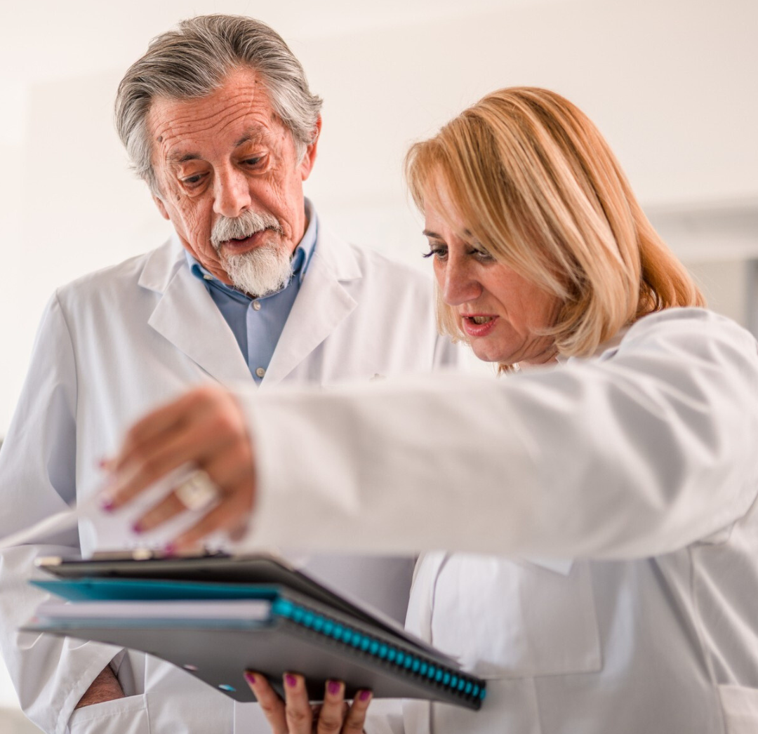 doctors-reviewing-growth